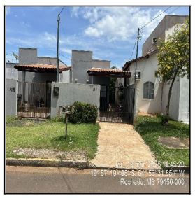Casa, 68,49 m2 de área privativa, 150m2 de área do.