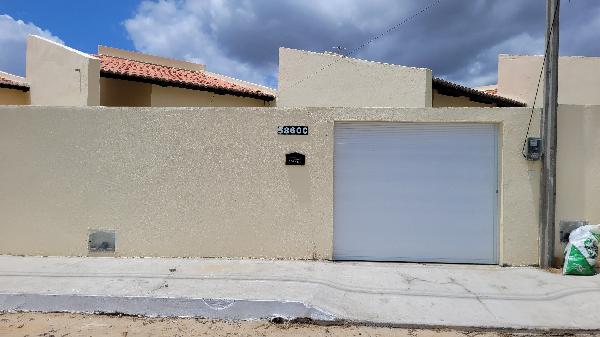 Casa, 61,18 m2 de área privativa, 132,63m2 de área.