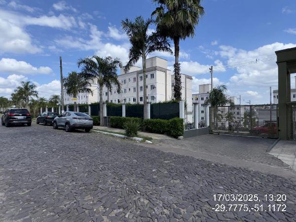 Apartamento, 89,92 m2 de área total, 40,23 m2 de, localizado em Porto Alegre - RS