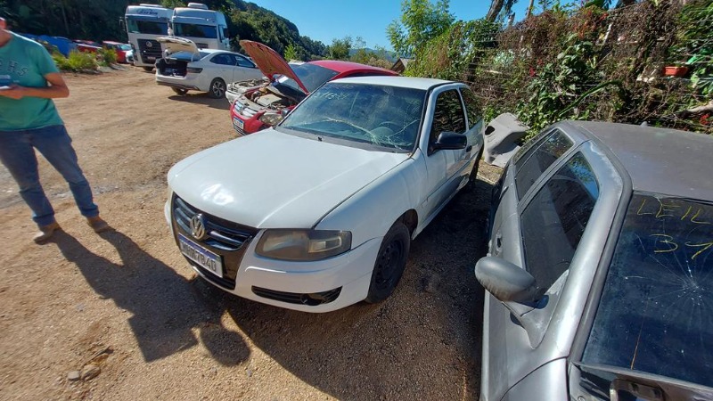 AUTOMÓVEL VW/GOL 1.0 Ano: 2005/2006