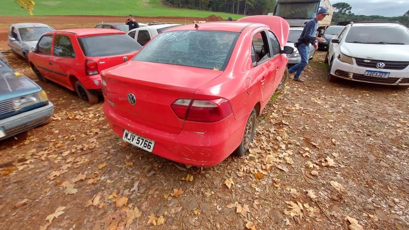 AUTOMÓVEL VW/NOVO VOYAGE 1.0 Ano: 2012/2013