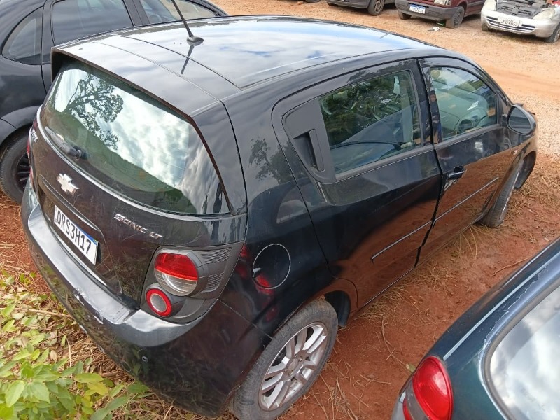 AUTOMÓVEL I/CHEV SONIC LT HB AT Ano: 2013/2014