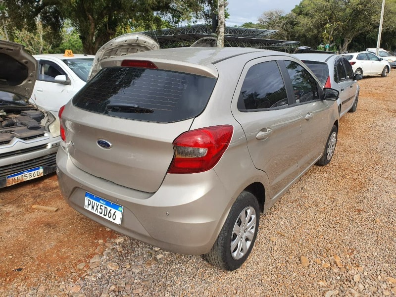 AUTOMÓVEL FORD/KA SE 1.0 HA Ano: 2015/2016