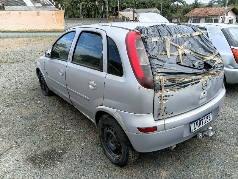 AUTOMÓVEL GM/CORSA HATCH MAXX Ano: 2005/2005