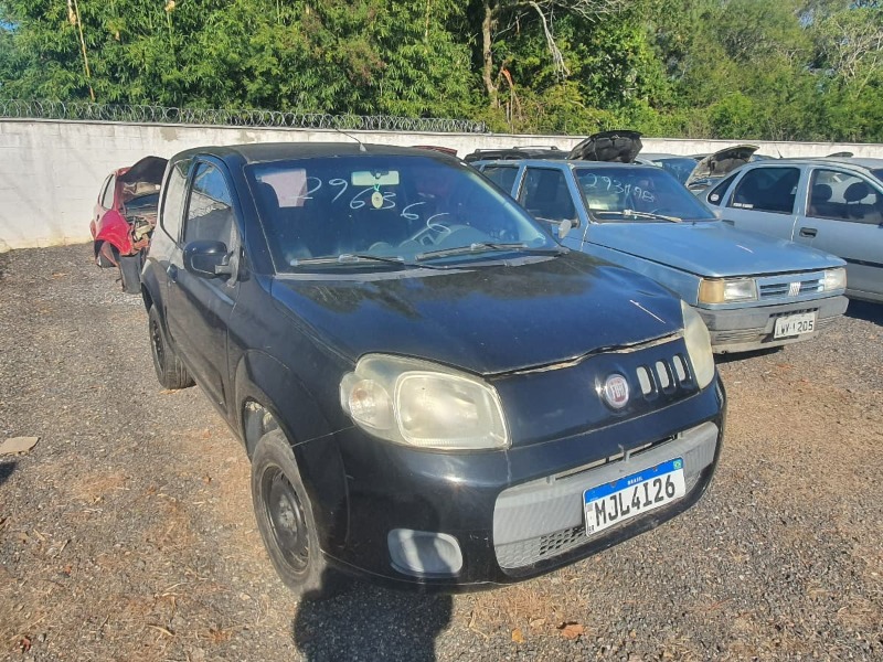 AUTOMÓVEL FIAT/UNO VIVACE 1.0 Ano: 2012/2013
