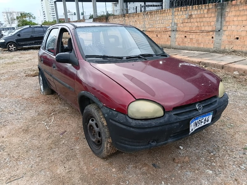 AUTOMÓVEL GM/CORSA SUPER Ano: 1997/1997