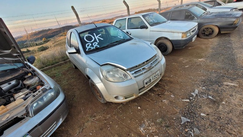 AUTOMÓVEL FORD/KA FLEX Ano: 2009/2009
