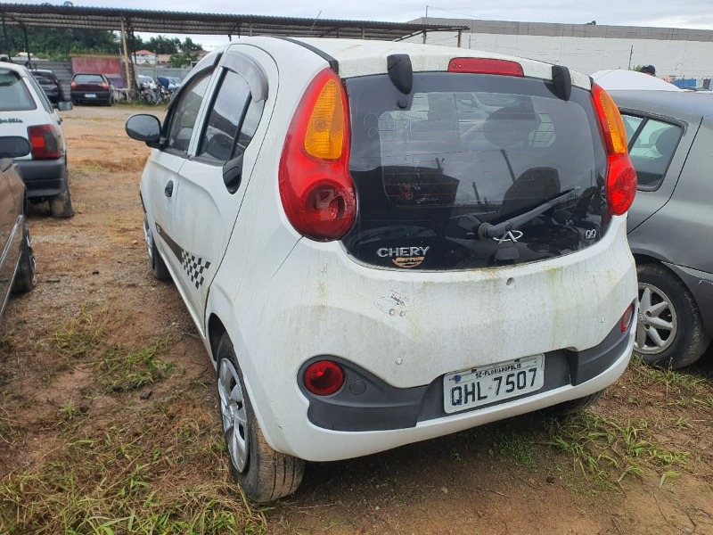 AUTOMÓVEL I/CHERY QQ 1.0 Ano: 2015/2015