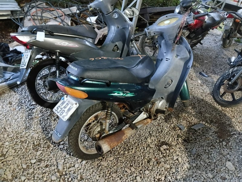 MOTONETA HONDA/C100 BIZ Ano: 2003/2003