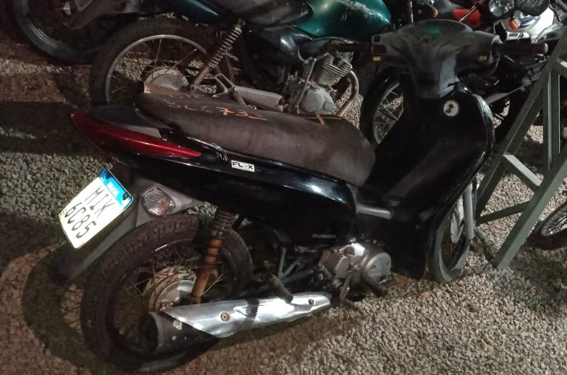 MOTONETA HONDA/BIZ 125 ES Ano: 2011/2011
