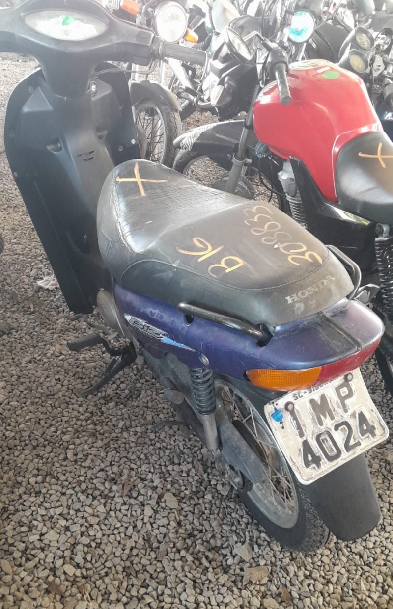 MOTONETA HONDA/C100 BIZ Ano: 2005/2005