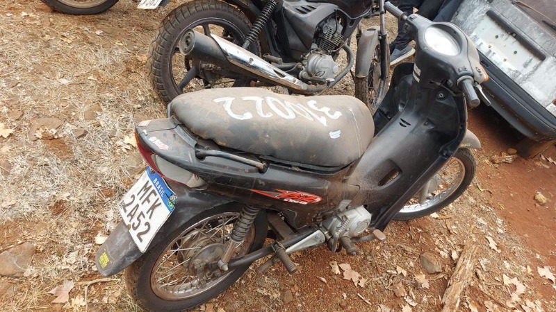 MOTONETA HONDA/C100 BIZ ES Ano: 2005/2005