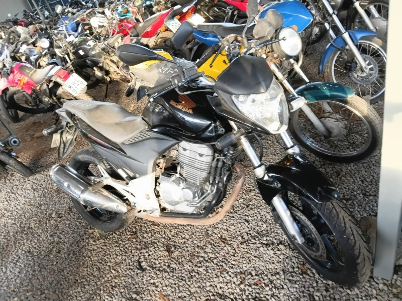 MOTOCICLETA HONDA/CB 300R Ano: 2010/2011