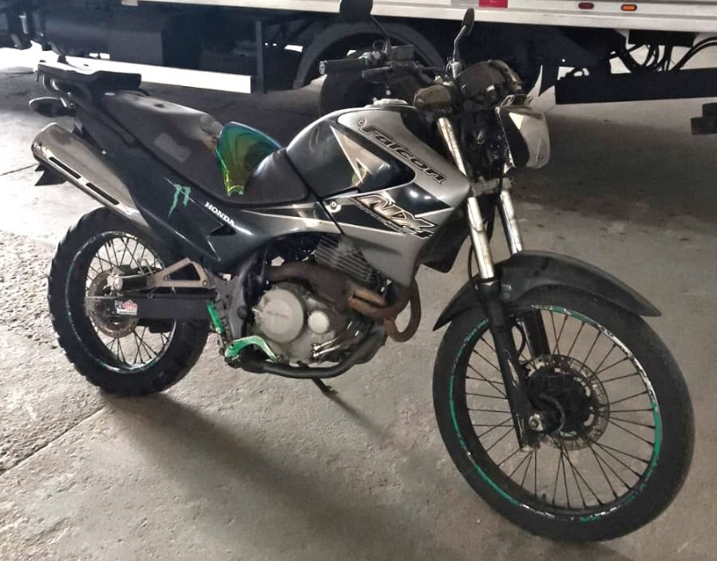 MOTOCICLETA HONDA/NX-4 FALCON Ano: 2005/2005