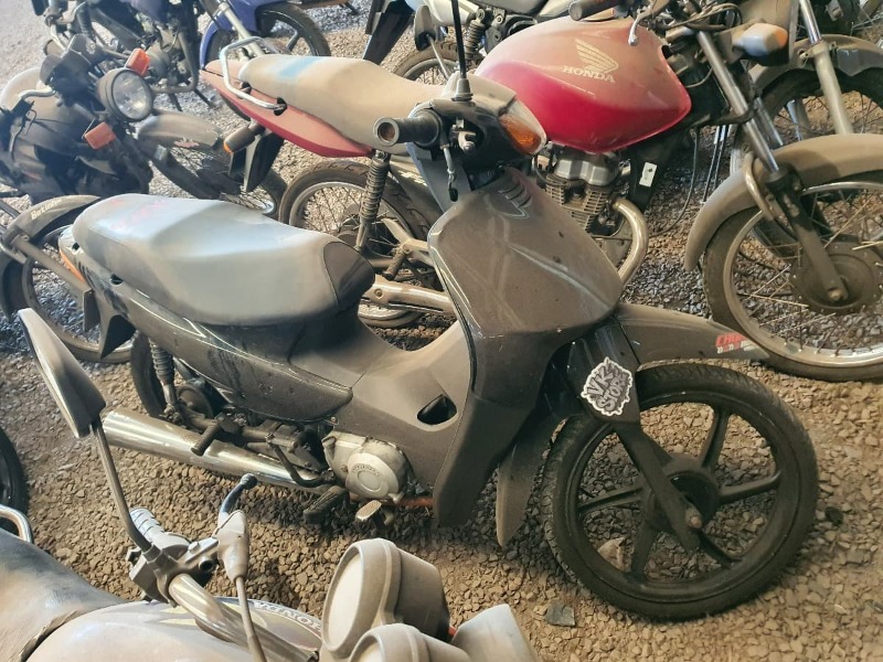 MOTONETA HONDA/C100 BIZ Ano: 2003/2003