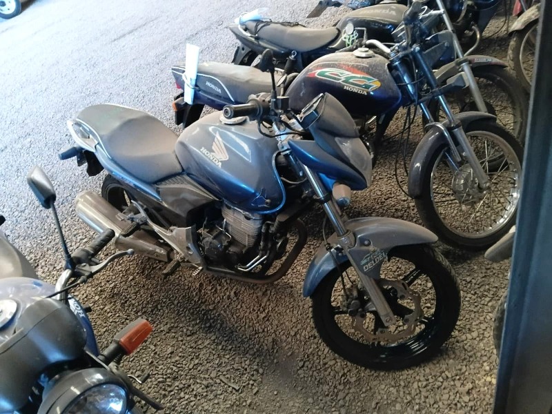 MOTOCICLETA HONDA/CB 300R Ano: 2010/2011