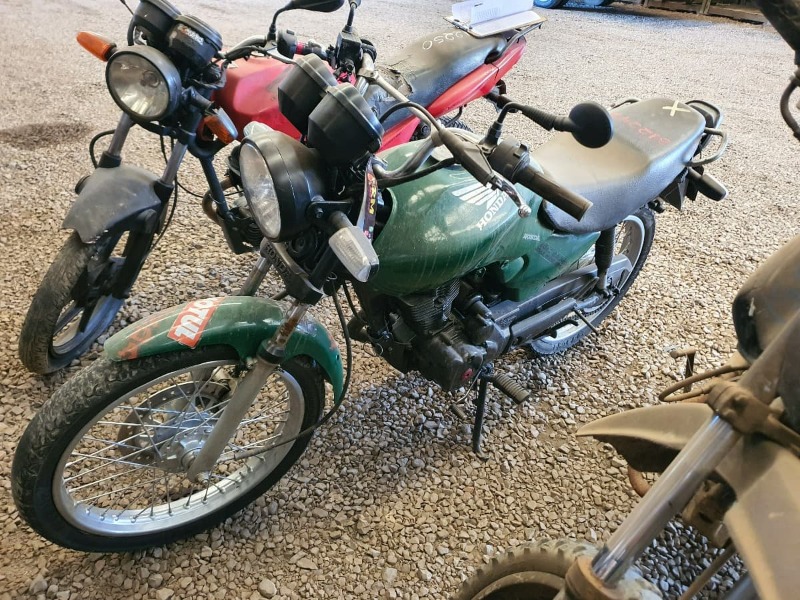 MOTOCICLETA HONDA/CG 125 TITAN ES Ano: 2002/2002