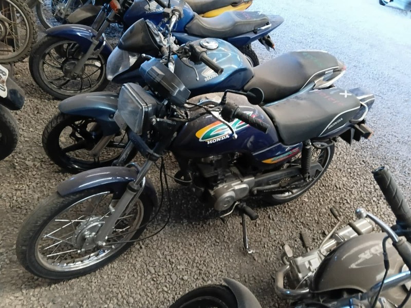 MOTOCICLETA HONDA/CG 125 TITAN Ano: 1999/2000