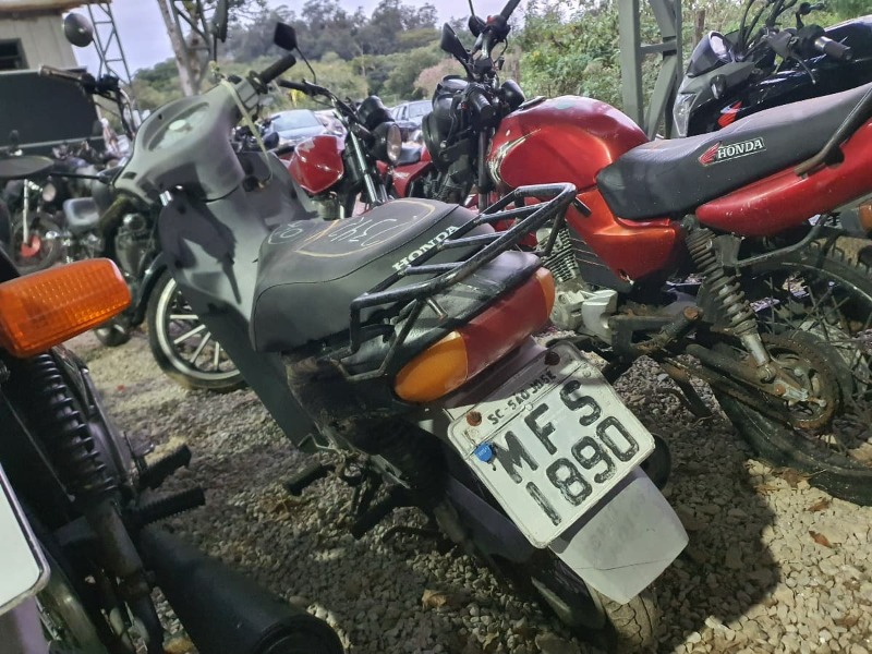 SUCATA HONDA/C100 BIZ Ano: 2002/2003