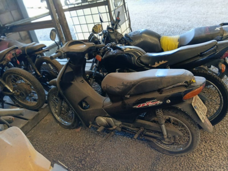 SUCATA HONDA/C100 BIZ Ano: 2004/2004