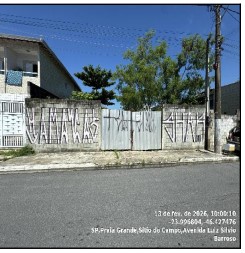 TERRENO, 420M2 DE
ÁREA DO TERRENO.
IPTU:
102040770, localizado em Praia Grande - SP