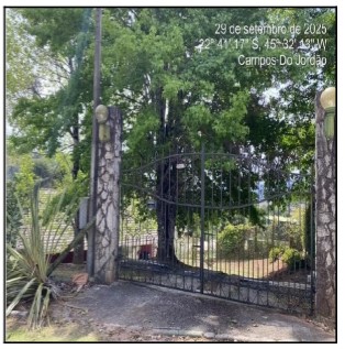CASA, 265,24 M2 DE ÁREA
PRIVATIVA, 1234M2 DE ÁREA, localizado em Campos Do Jordão - SP