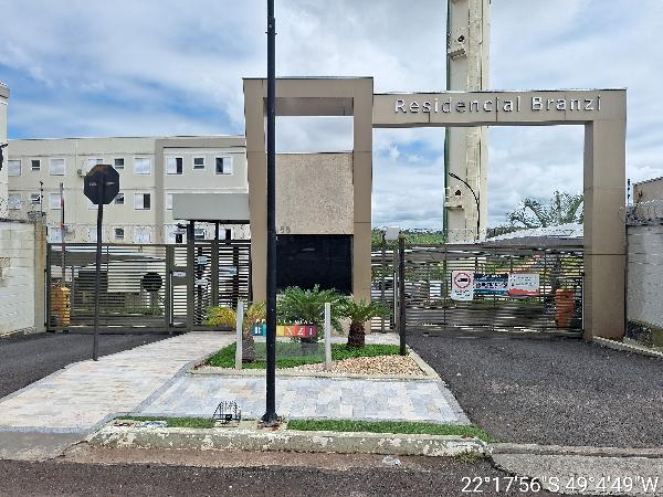 Apartamento, 85,26 m2 de área total, 39,3 m2 de ár