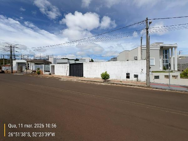 CASA, 120 M2 DE ÁREA
TOTAL, 60,38 M2 DE
ÁREA PRIVA, localizado em Xanxerê - SC