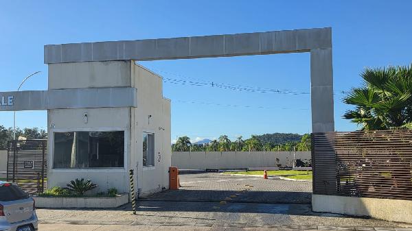 APARTAMENTO, 76,62 M2
DE ÁREA TOTAL, 40,28 M2 DE
Á, localizado em São José - SC