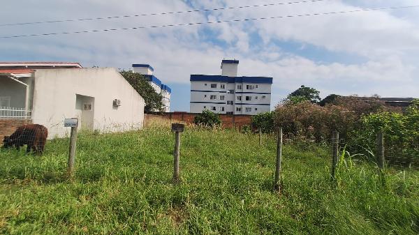 TERRENO, 300M2 DE
ÁREA DO TERRENO.
IPTU: 5451
MATR, localizado em Imbituba - SC