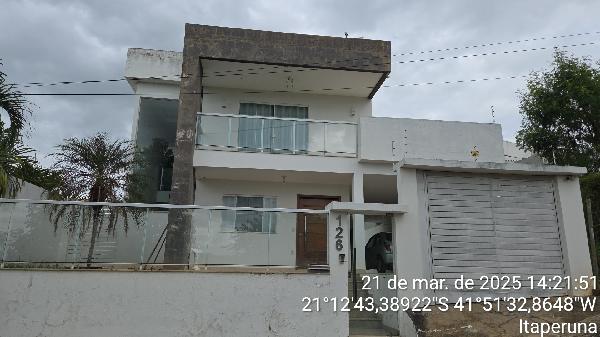 CASA, 164 M2 DE ÁREA
PRIVATIVA, 240M2 DE
ÁREA DO T, localizado em Itaperuna - RJ