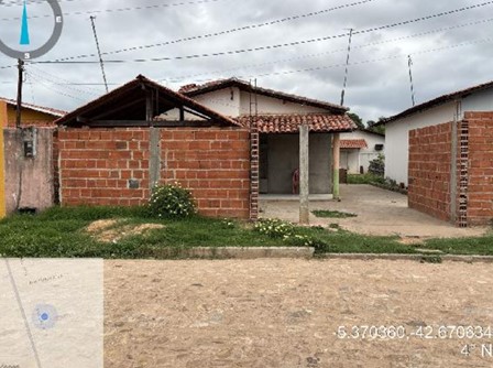 CASA, 67,66 M2 DE
ÁREA PRIVATIVA,
200M2 DE ÁREA DO, localizado em Demerval Lobão - PI