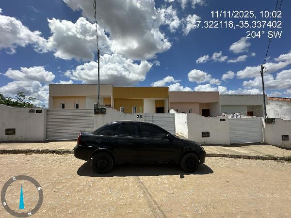 CASA, 76,5 M2 DE
ÁREA TOTAL, 64 M2
DE ÁREA PRIVATI, localizado em Itabaiana - PB