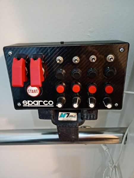 1 acessório para volante da marca M7 Help Volants