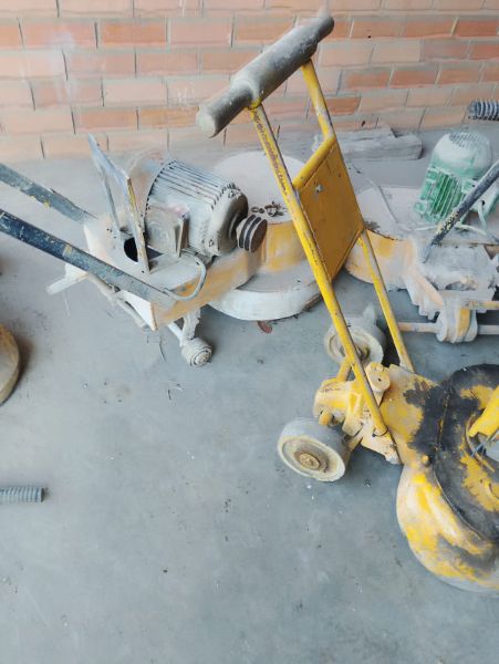 05 MÁQUINAS DE LIXAR PISO DE PEDRA.
