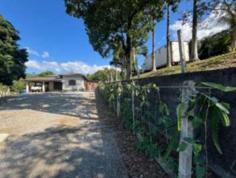 Terreno c/ 10.413,00m2, bairro Areias, Camboriu/SC, localizado em Camboriú - SC