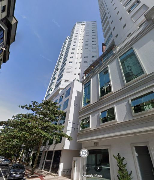 Apto. 1001 Ed Summer Breeze - Baln. Camboriú, localizado em Balneário Camboriú - SC, bairro Centro