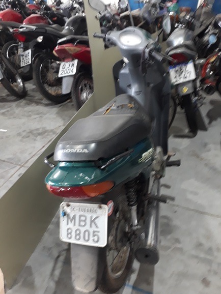 MOTONETA HONDA/C100 BIZ ES Ano: 2002/2002