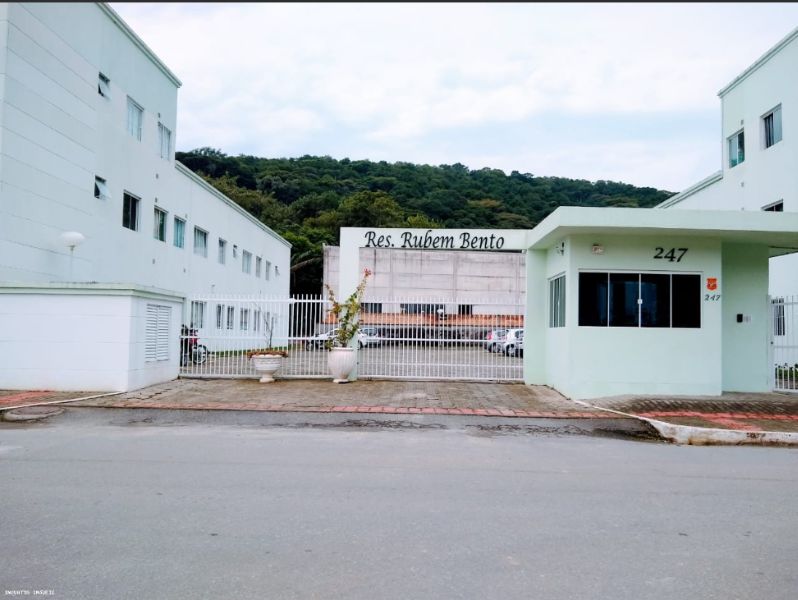 Apartamento com 2 quartos no Nova Esperança (foto 5 de 5)