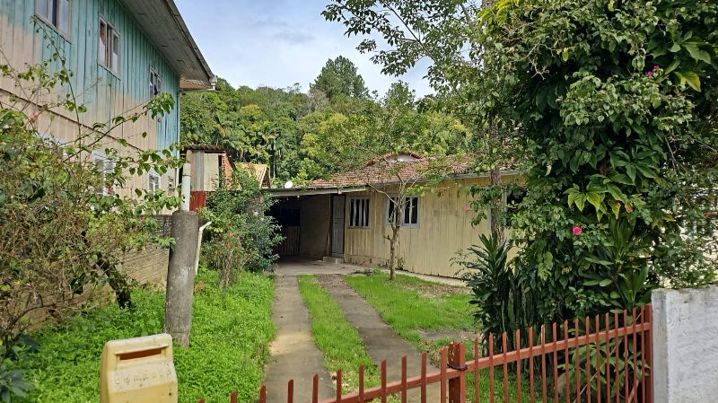 Imagem do imóvel TERRENO COM 434,00 M², COM CASA DE MADEIRA, COM PE