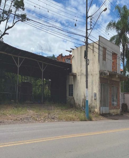 TERRENO URBANO, CONTENDO A ÁREA DE 643,00 M², localizado em Presidente Getúlio - SC
