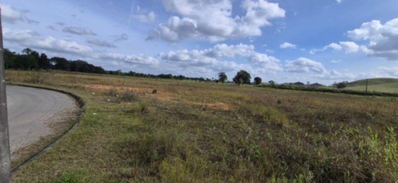 Imagem do imóvel TERRENO. ÁREA TOTAL DE 3.048,23 M²