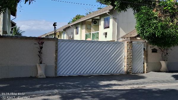 Casa, 81,39 m2 de área privativa, 81,8m2 de área.
