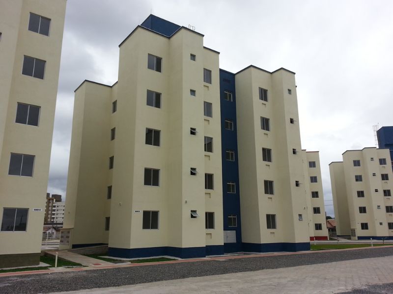 01 APARTAMENTO NO RESIDENCIAL PROCURADOR LUIZ BERN, localizado em Joinville - SC