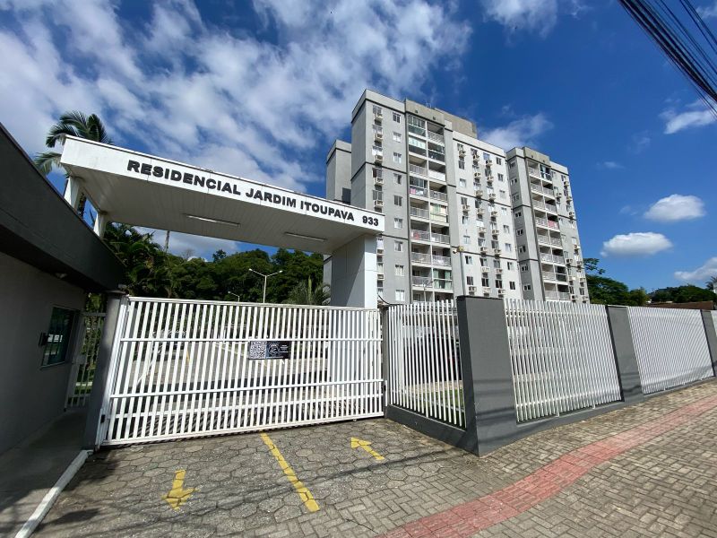 Garagem - ed. jardim itoupava residence.