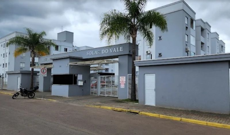 Direitos sobre apto e garagem.