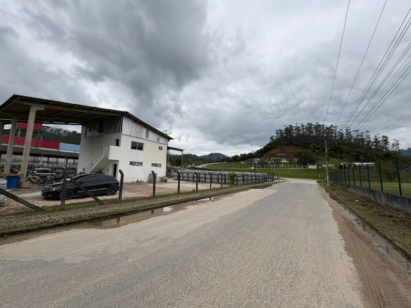 Terreno com Galpão, localizado em Brusque - SC