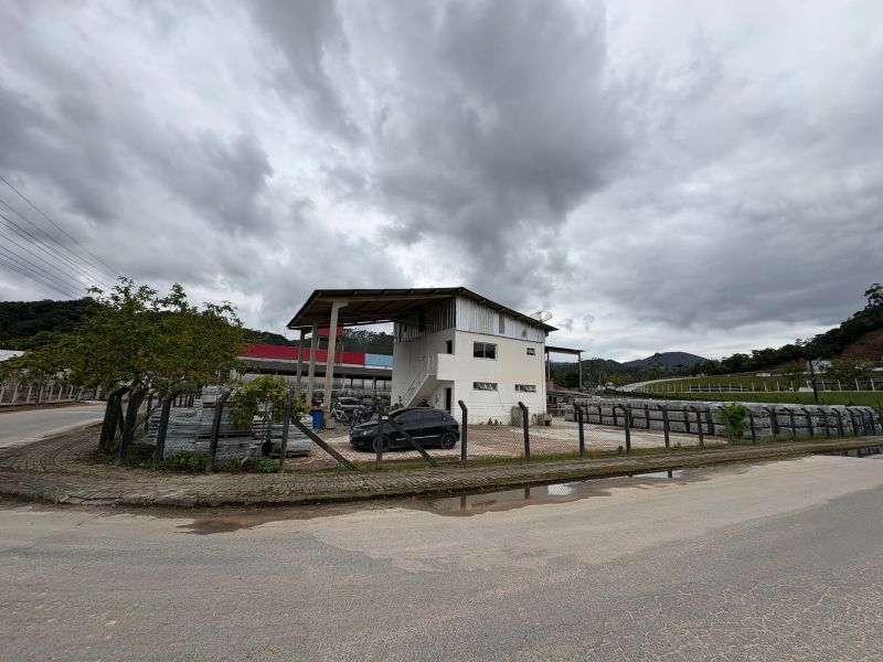 Terreno com Galpão, localizado em Brusque - SC