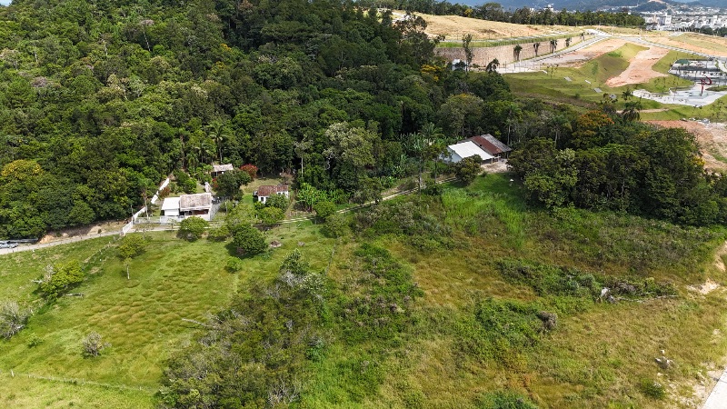 Terreno na pedra branca