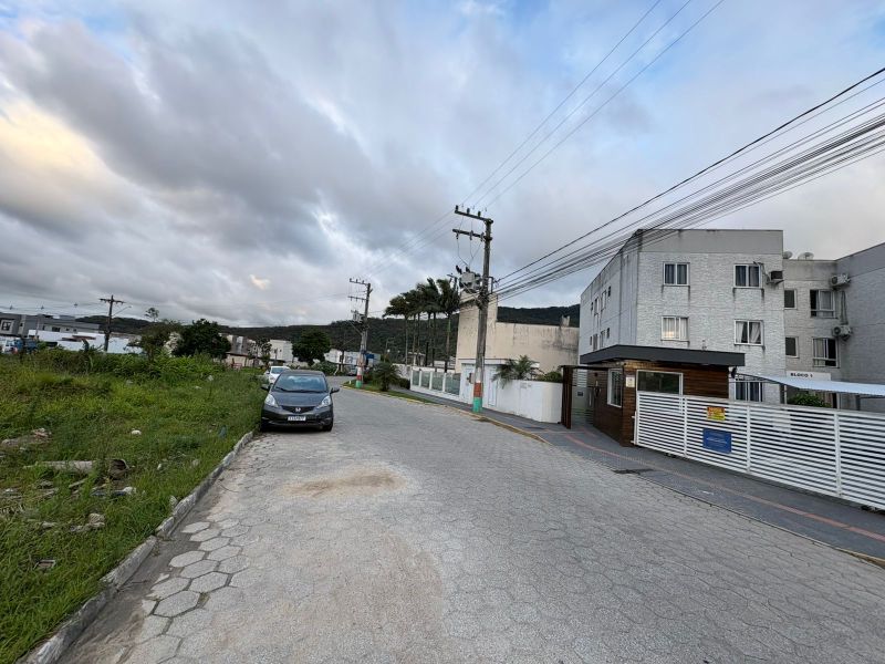 Cond. Residencial Porto Seguro Village, localizado em Camboriú - SC, bairro Rio Pequeno
